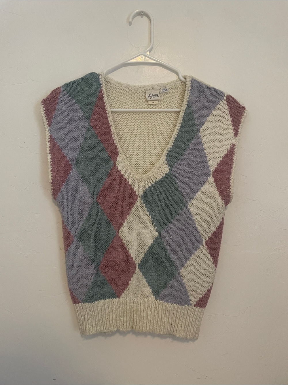 Vintage Cottagecore Argyle Knit V-Neck Sweater Vest in Cream, Mauve & Sage